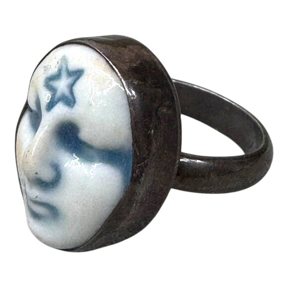 Vintage Jewelry - 91 Artisan Mystical Celestial Ceramic Face Signed Sterling Silver Ring Star 6.75